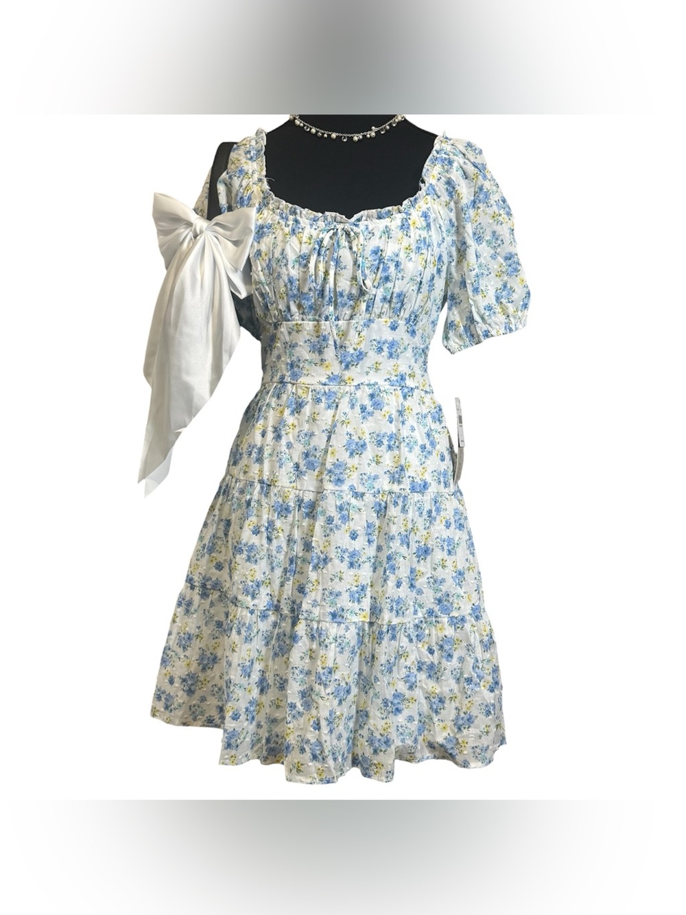 NWT Kingston Gray large blue floral mini milkmaid dress
